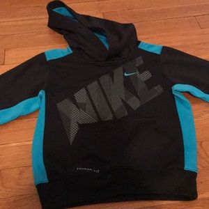 Size 4T Nike Therma-fit hoodie